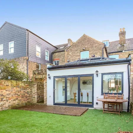 Grand Victorian House, Parking & River Walks Windsor Exterior photo